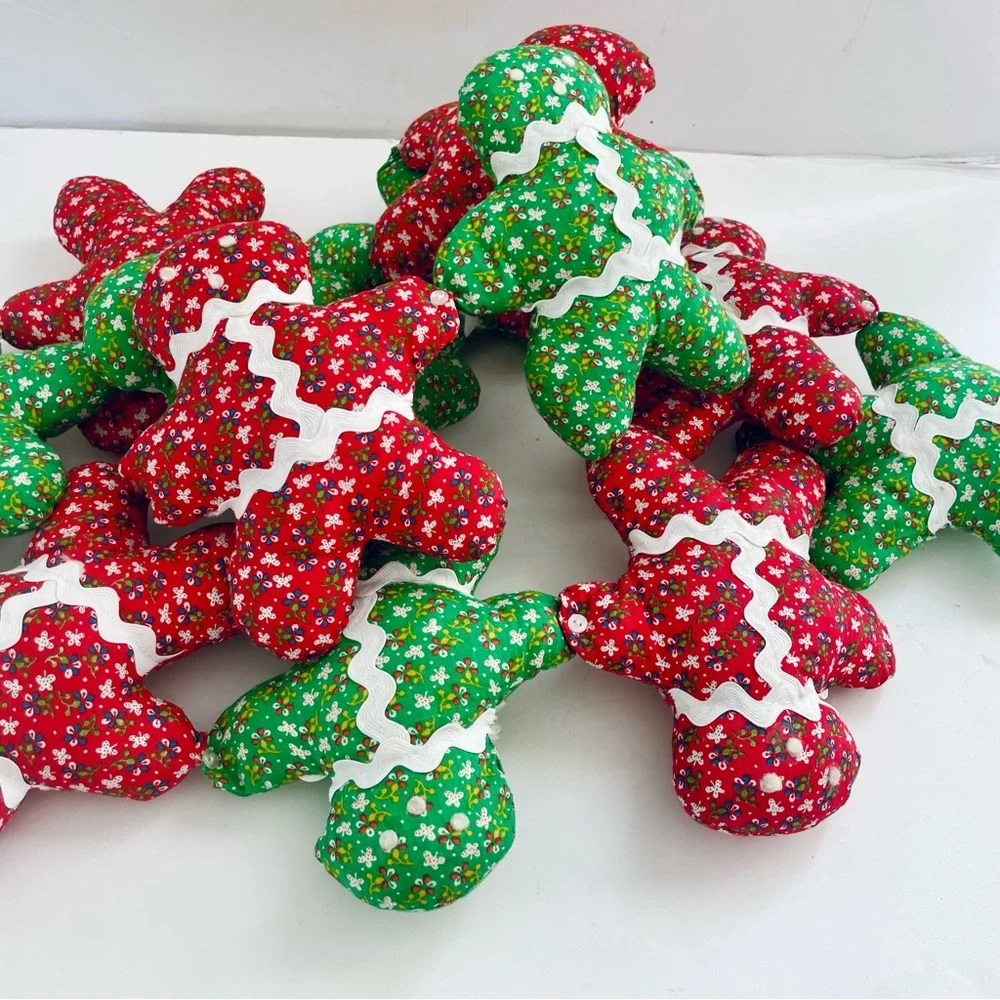 Vintage Handmade stuffed fabric Gingerbread men Holiday Garland with ribbon trim